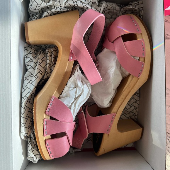 Kringlan SWEDISH HASBEENS in Bubble Gum Pink - Picture 4 of 16